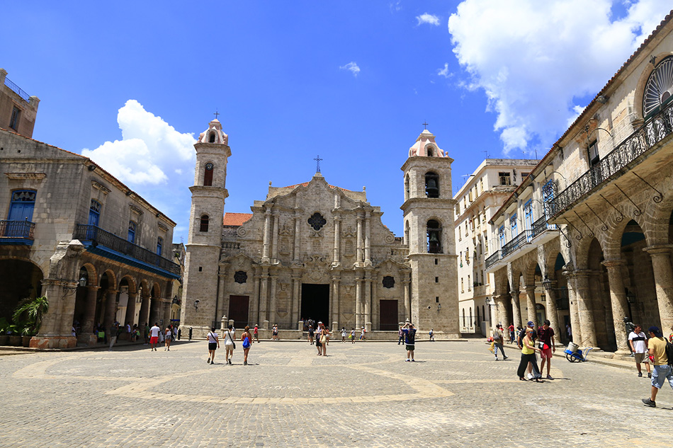 Art Deco tour reveals a treasure trove of stylish Havana buildings