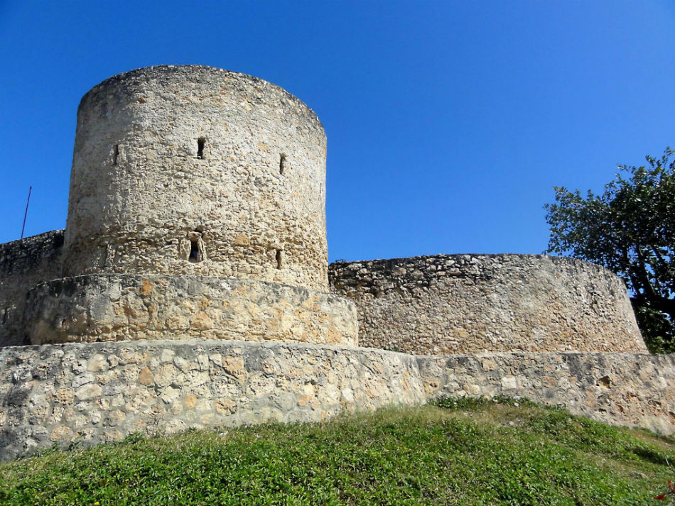 La Loma Fort (Salcedo Castle), Puerto Padre
