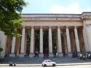 Гаванский Университет, Куба